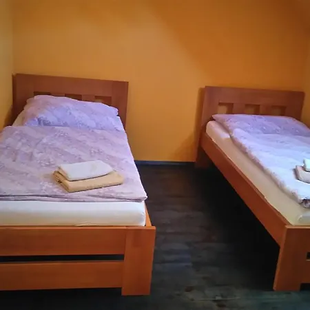 U Bláhů - V šestajovickém Pivovaru 3*